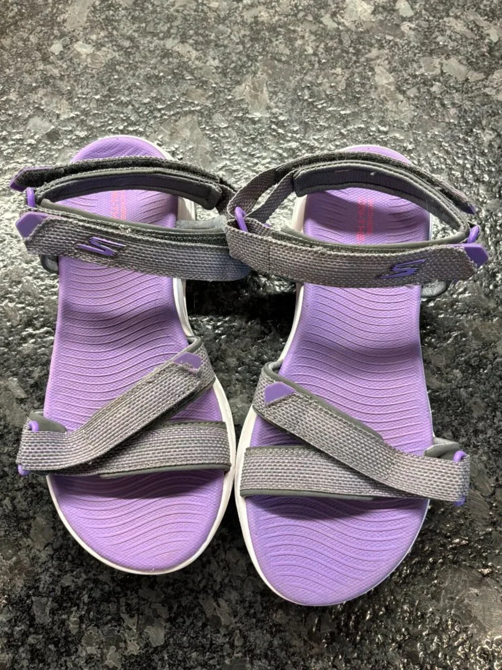 Skechers these sketchers